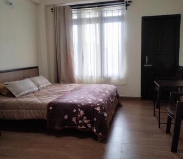 Laitumkhrah Cama Y Desayuno | Dasukbnb