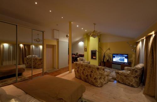 Maskavas Forstate Apartamento | Daugava rrlux Penthouse with fireplace and free parking