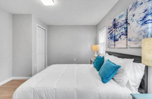 Atlantic City Casa | Dave and Busters, Outlets, Convention Center across street w Parking - Sleeps 15