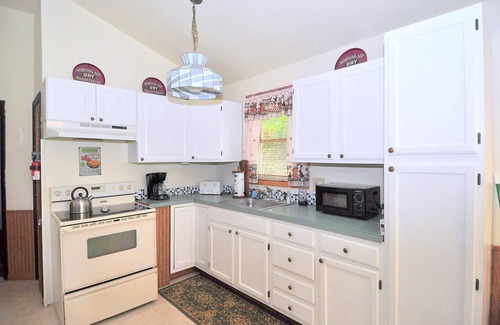 Great Cacapon Casa | Davis Delight - Wonderful Country Home