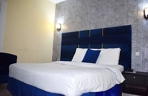 Port Harcourt Hotel | DAVIS HOTEL & SUITES