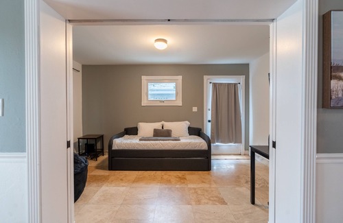 Davis Islands Casa | Davis Island Getaway - Ocean & Cruise Ship Views