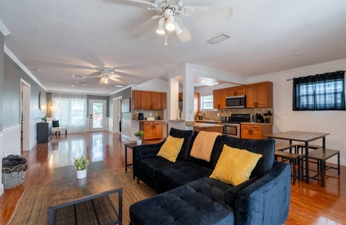 Davis Islands Casa | Davis Island Getaway - Ocean & Cruise Ship Views