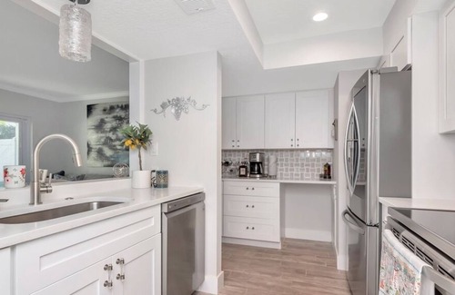 Davis Islands Casa | Davis Islands townhome with 2 private courtyards