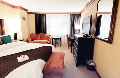 Olympic Valley Complejo | Dav’s Plush Ski-in/Ski-out Studio Condotel with Forest View @ 400 Squaw Creek Rd