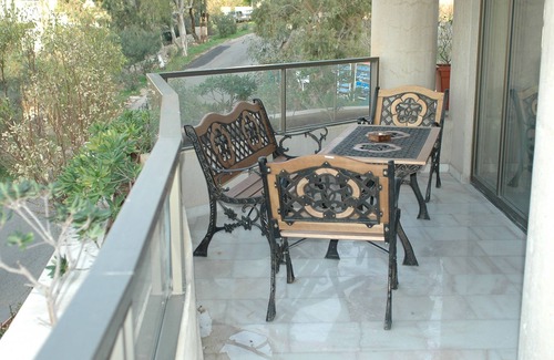 Beiteddine Apartamento | Dawhet El Hoss, Vista al Mar, Amplio apartamento para zona tranquila y relajante