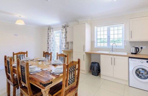 Mablethorpe and Sutton Cabaña | Dawson Park 4 - UK12663