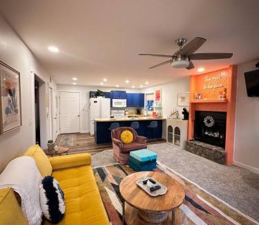 Village of Four Seasons Apartamento | Daylight Cove Lakefront Condo, Pool, Hot Tub!