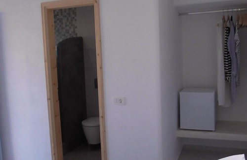 Perissa Casa | Daylight