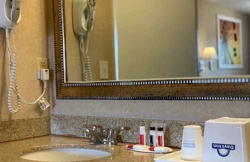 Alhambra Hotel | Days Inn by Wyndham Alhambra CA
