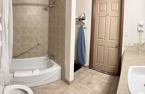 Drayton Valley Hotel | Days Inn by Wyndham Drayton Valley