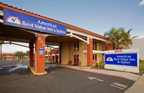 Hemet Hotel | Days Inn by Wyndham Hemet