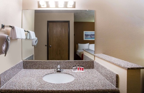 Hurricane Hotel | Days Inn by Wyndham Hurricane/Zion National Park Area