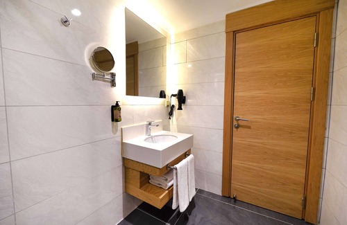 Sisli Hotel | Days Inn By Wyndham Istanbul Bomonti