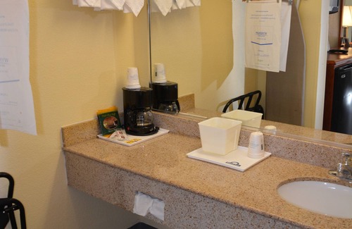 Jacksonville Hotel | Days Inn by Wyndham Jacksonville NC