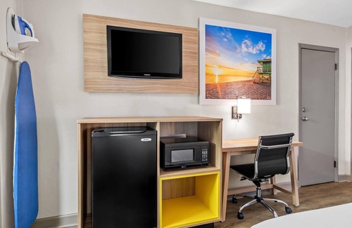 Jacksonville Hotel | Days Inn by Wyndham Jacksonville NC