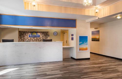 Macon Hotel | Days Inn by Wyndham Macon I-75 North