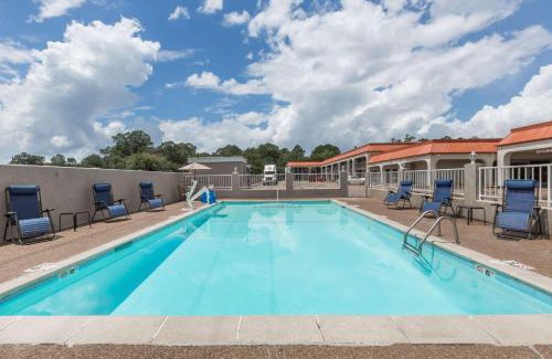 Pearl Hotel | Days Inn by Wyndham Pearl/Jackson Airport