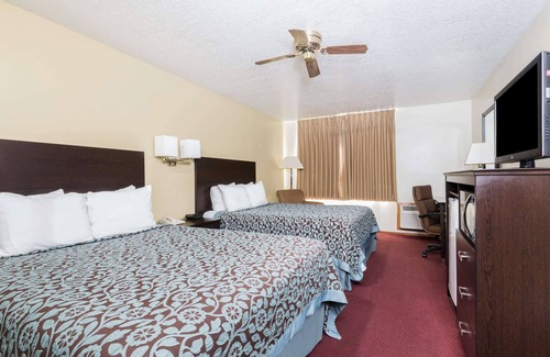 Pueblo Hotel | Days Inn by Wyndham Pueblo