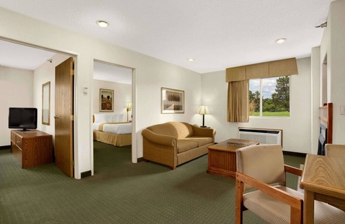Rapid City Hotel | Days Inn by Wyndham Rapid City