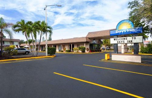 United Central Hotel | Days Inn by Wyndham St. Petersburg Central