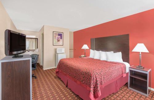 University Park Hotel | Days Inn by Wyndham College Station University Drive