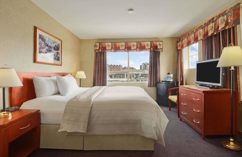 Richmond City Centre Hotel | Days Inn by Wyndham Vancouver Airport