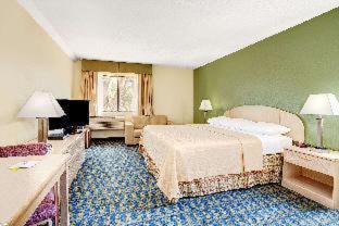 Woodland Hotel | Days Inn by Wyndham Woodland