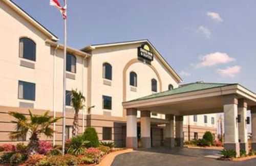 Prattville Hotel | Days Inn & Suites by Wyndham Prattville-Montgomery