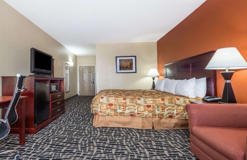 Prattville Hotel | Days Inn & Suites by Wyndham Prattville-Montgomery
