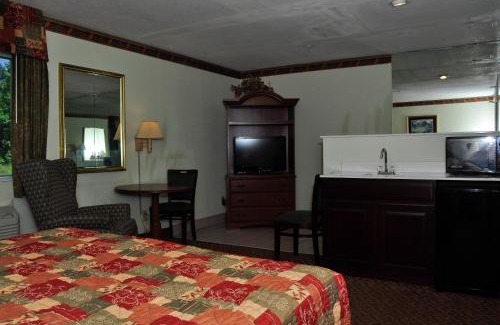 Siler City Hotel | Days Inn & Suites by Wyndham Siler City