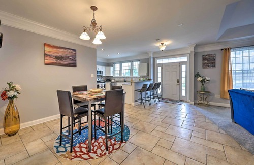 Glenelg Casa | Dayton House w/ Private Hot Tub, Patio, Grill