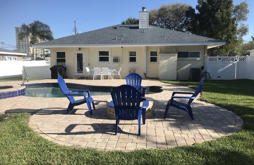 Carter Norwood Casa | Daytona Beach Shores Beach House con piscina y bañera de hidromasaje