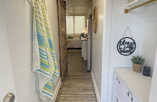 Bostwick Park Condominio | Daytona Beach Boho Condo Pool is Open