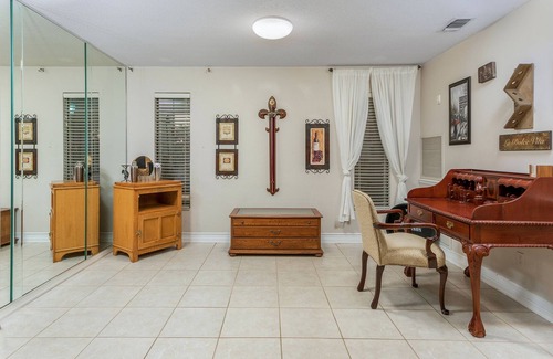 Daytona Beach Casa | Daytona Beach pool, playset, GAME ROOM hot tub, 5 bedroom home