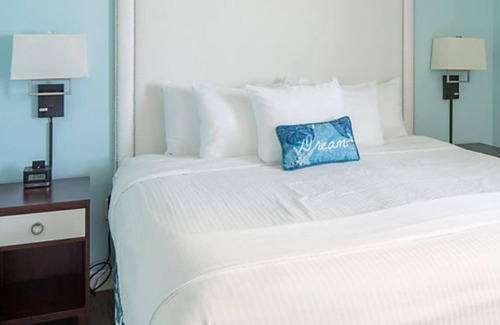 Daytona Beach Shores Complejo | DAYTONA BEACH SEABREEZE 7 NIGHTS MAR.3-10,2024 BIKE WEEK 275 NIGHT 2 BD 2 BA