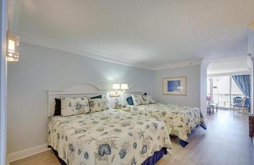 Ortona Park Apartamento | Daytona Beach Studio Condo with Ocean Views!