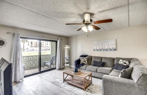 Ocean View Halifax Estates Apartamento | Daytona Condo with Community Pool, Walk to Beach!