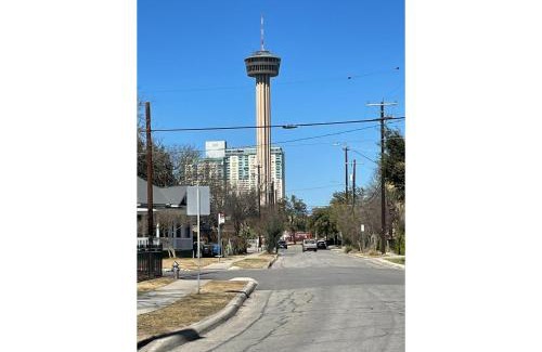Southtown Casa | Dazzling 3 BR2 BA Home Near Downtown Tower Americas