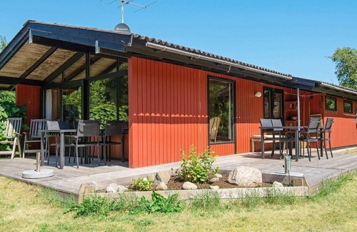 Fjellerup Casa | Dazzling Holiday Home in Glesborg with Terrace
