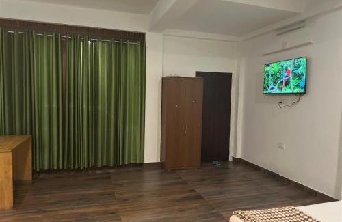 Thrissur Casa | DB GUEST HOUSE ARIMPUR - Unmarried couples and Stag groups not allowed