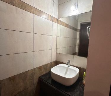 Thrissur Casa | DB GUEST HOUSE ARIMPUR - Unmarried couples and Stag groups not allowed