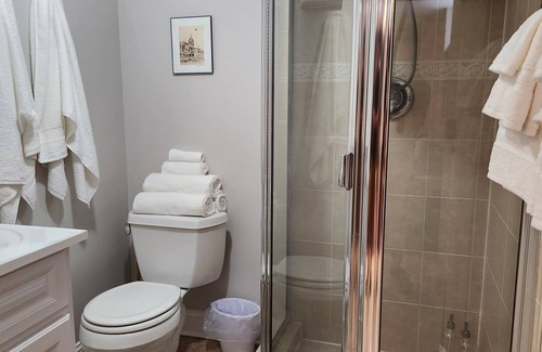 Eisenhower East Casa | DC Retreat with Metro and Trail Access, Kid and Pet Friendly!