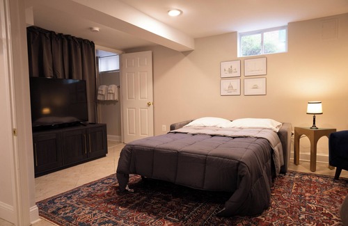 Eisenhower East Casa | DC Retreat with Metro and Trail Access, Kid and Pet Friendly!