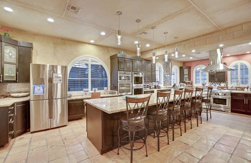 Spring Valley Casa | DD Glamorous 11BD/13BA Mansion Near Vegas Strip-3.7mi