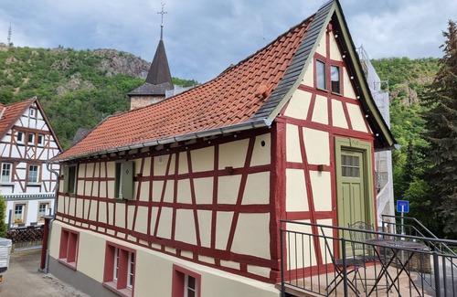 Bad Muenster am Stein-Ebernburg Apartamento | Gemütliche Ferienwohnung im Liebevoll Renovierten, Ältesten Fachwerkhaus