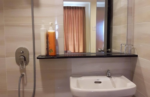 Malacca City Hotel | De Benz Inn