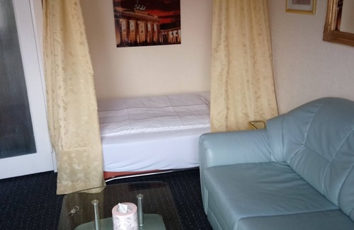 Halensee Apartamento | Exceptional 2-room apartment Apartment in the City - West am Ku'damm with 2bathrooms and p
