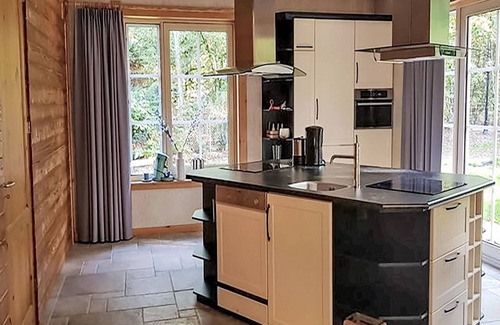 Bosgebied Hoenderloo Casa | De Bosuil by Interhome