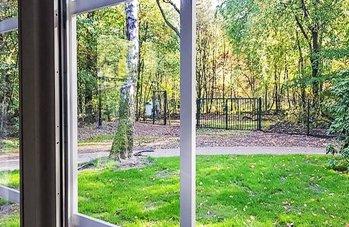 Bosgebied Hoenderloo Casa | De Bosuil by Interhome